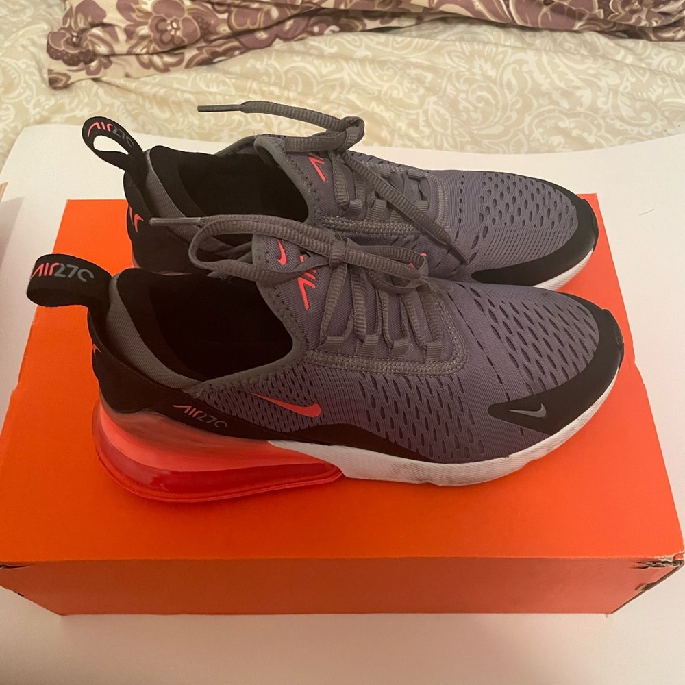 Grey n pink air max 270 grade school